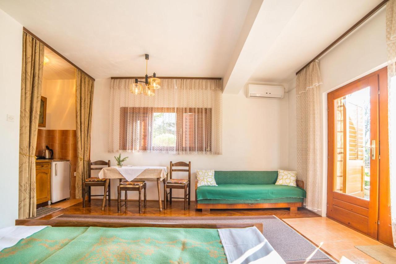 Apartments Antic 4255 セルツェ エクステリア 写真