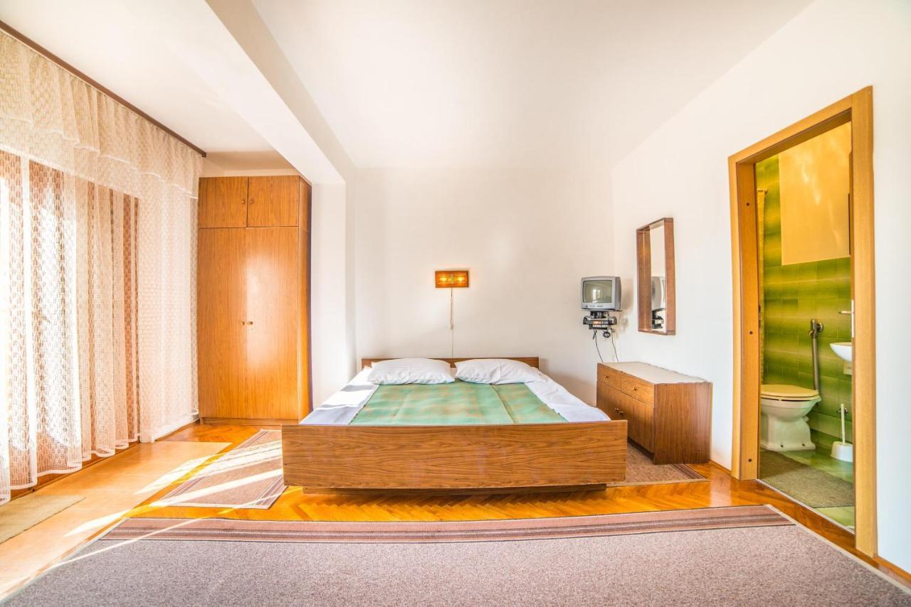 Apartments Antic 4255 セルツェ エクステリア 写真